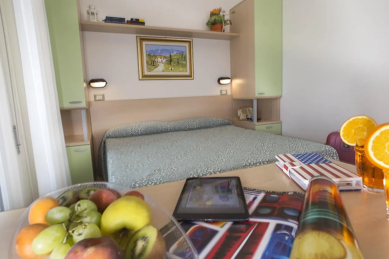 Hotel Jura Bellaria-Igea Marina 2*,